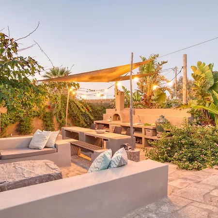 Einzigartige In Paros Mit Jacuzzi Und Strandzugang * Mólosz Páru