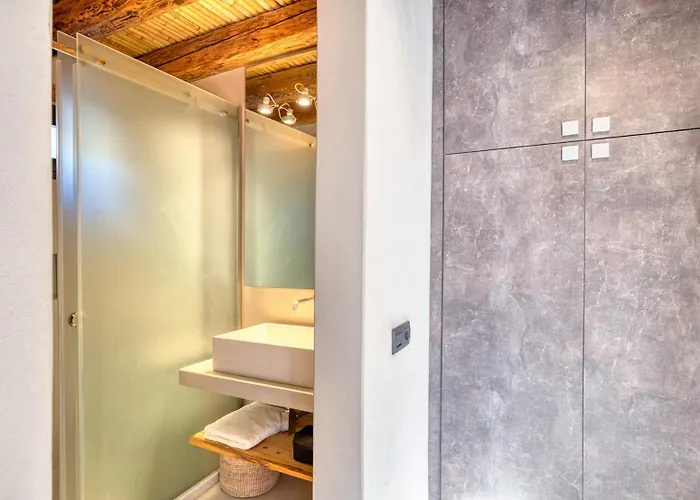 Einzigartige In Paros Mit Jacuzzi Und Strandzugang Villa *