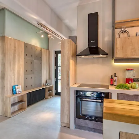 Villa Einzigartige In Paros Mit Jacuzzi Und Strandzugang Molos (Paros)