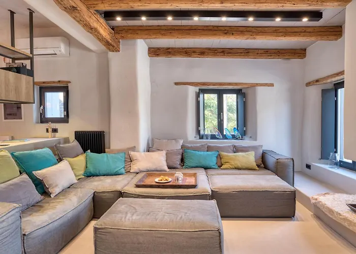 Villa Einzigartige In Paros Mit Jacuzzi Und Strandzugang Molos (Paros)